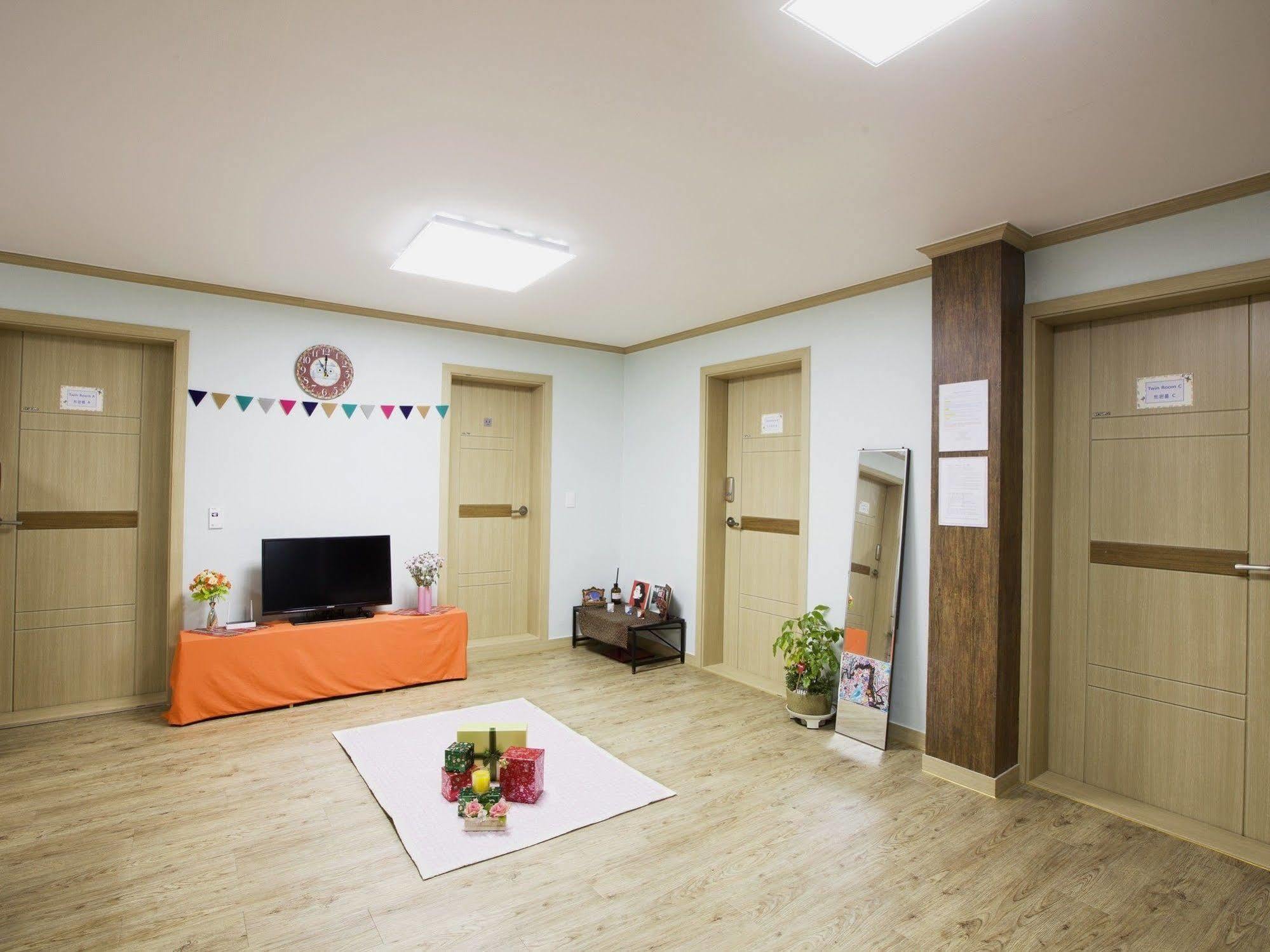 Seoul Corner Guesthouse Экстерьер фото